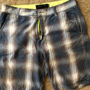 Men’s Oakley  blue and green shorts